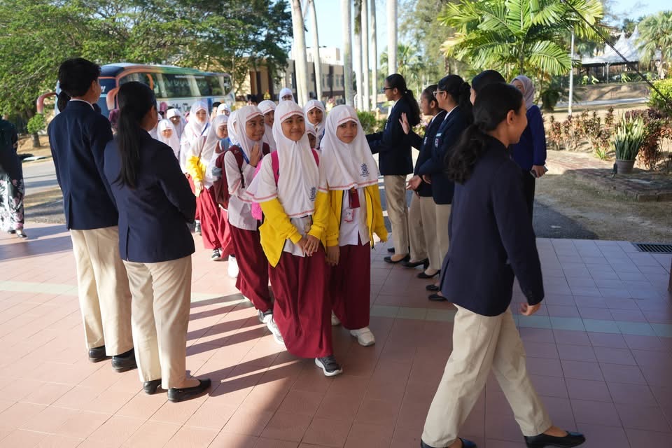 School Visit by SD Muhammadiyah 1 Pucanganom, Sidoarjo, Indonesia